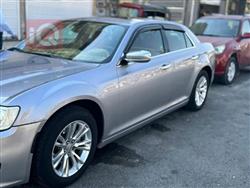 کرایسلەر 300